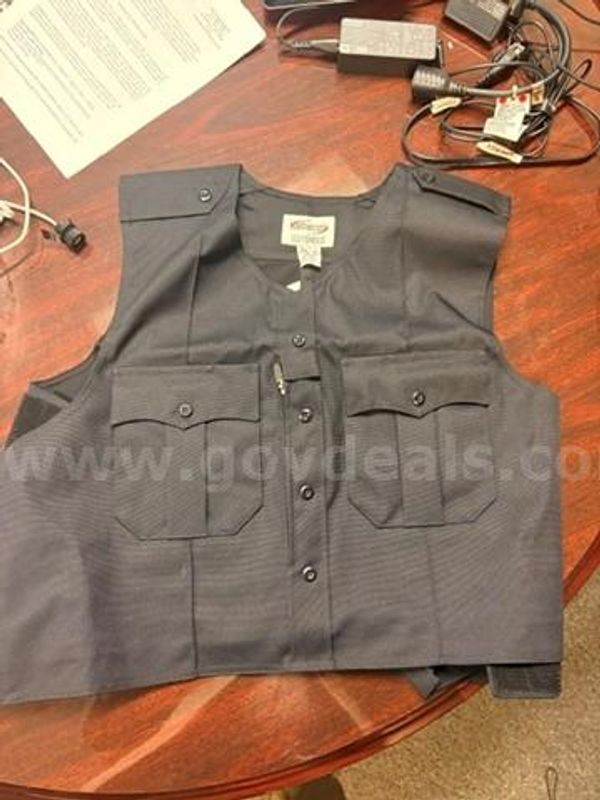 Asset ID #5430 75 Unit of Elbeco BodyShield External Vest Carrier - 75 units
