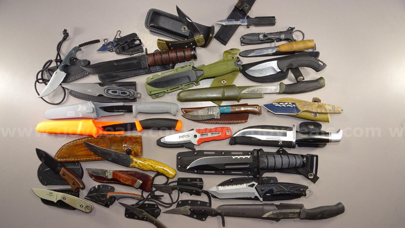 Sport Knife Lot –  Buck, Ka-Bar - Shipping Fee $20