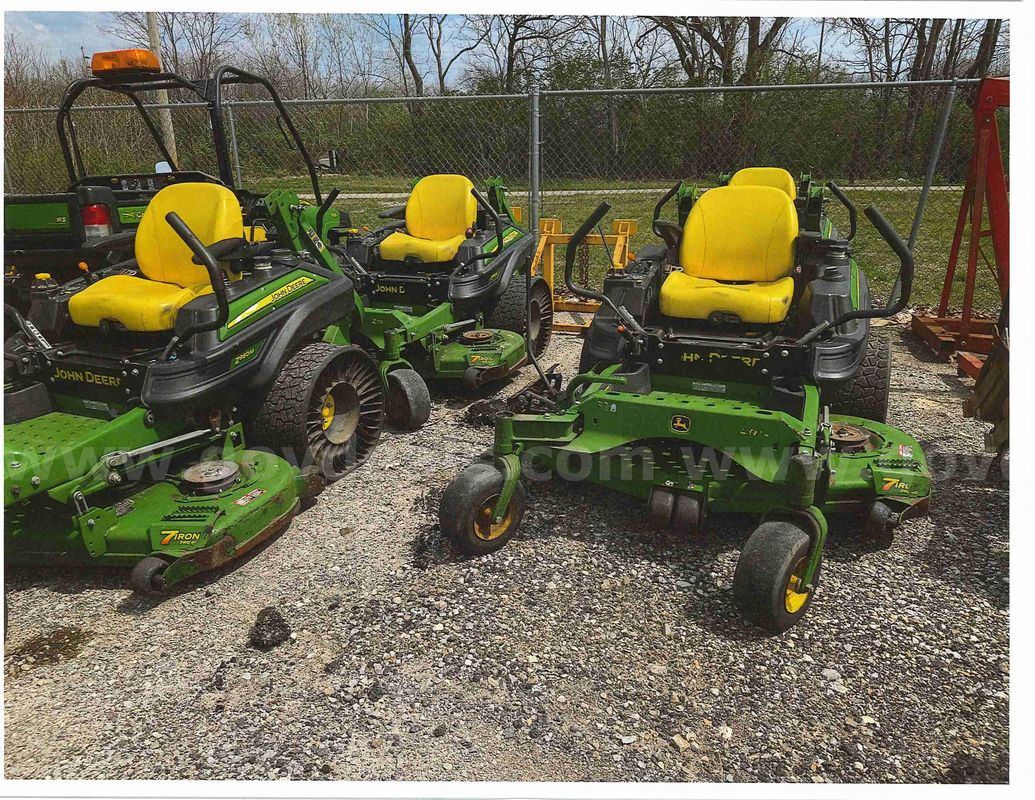 Used John Deere Z Mower 60" Deck