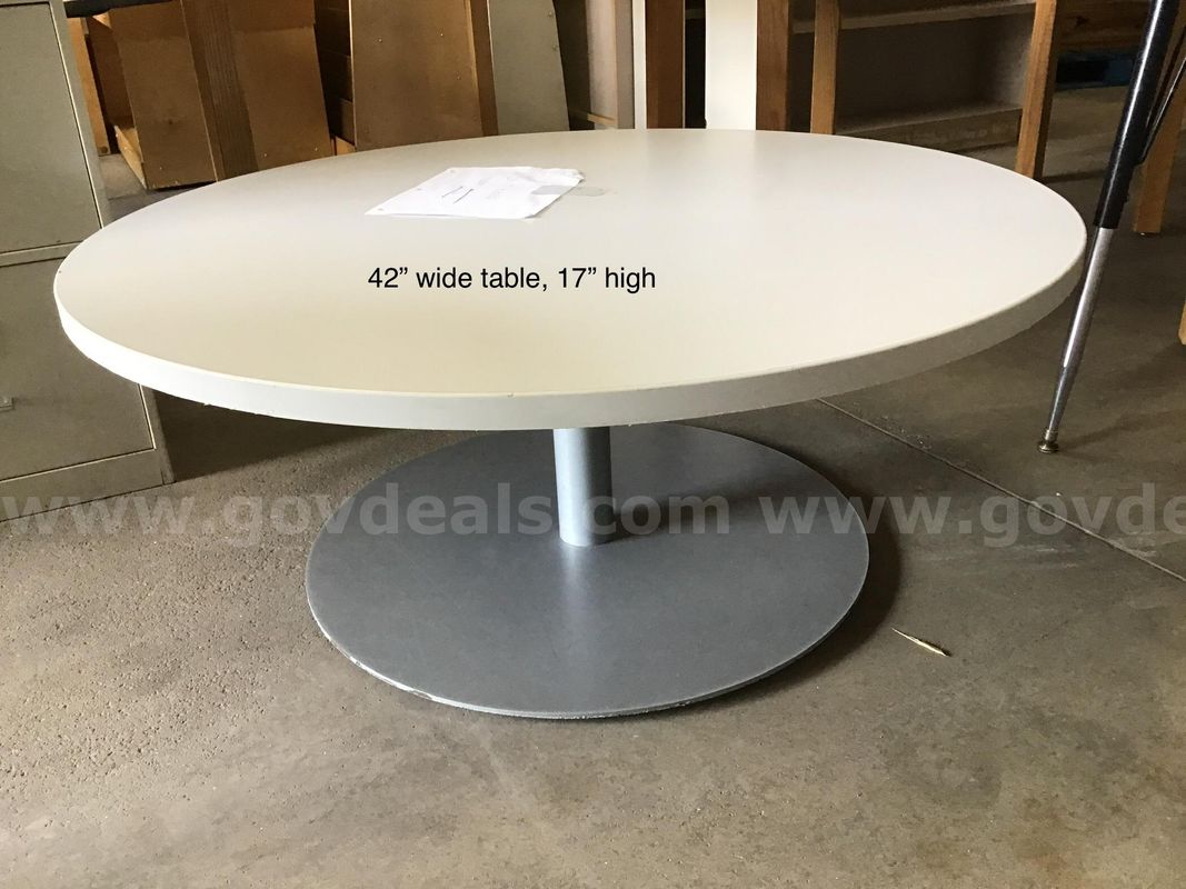 Table-round-42”