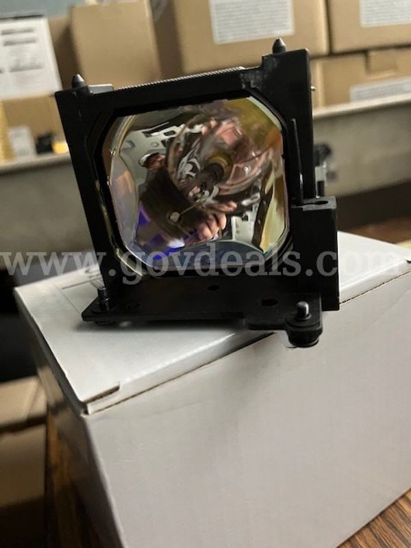 Hitachi Projector replacement bulb - CP-X380