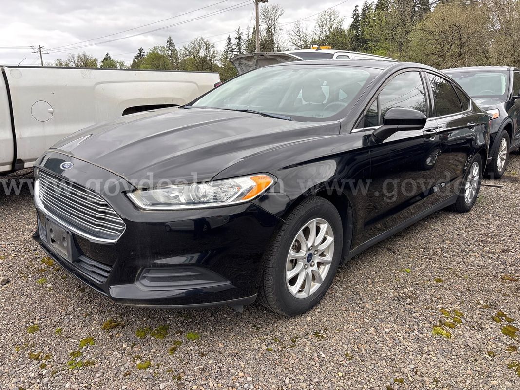 2016 Ford Fusion *LOW MILES*