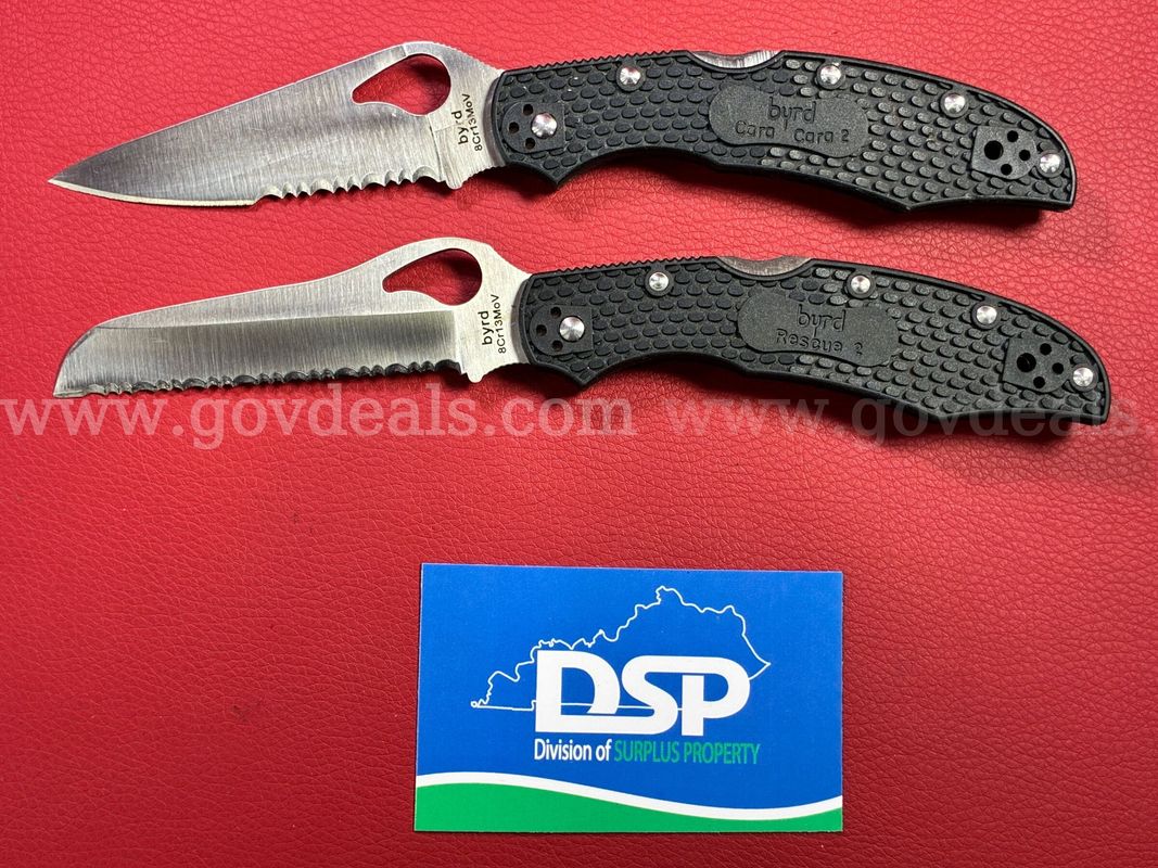 2 Spyderco Byrd Knives/PRE-OWNED/DS18587/99125/TSA