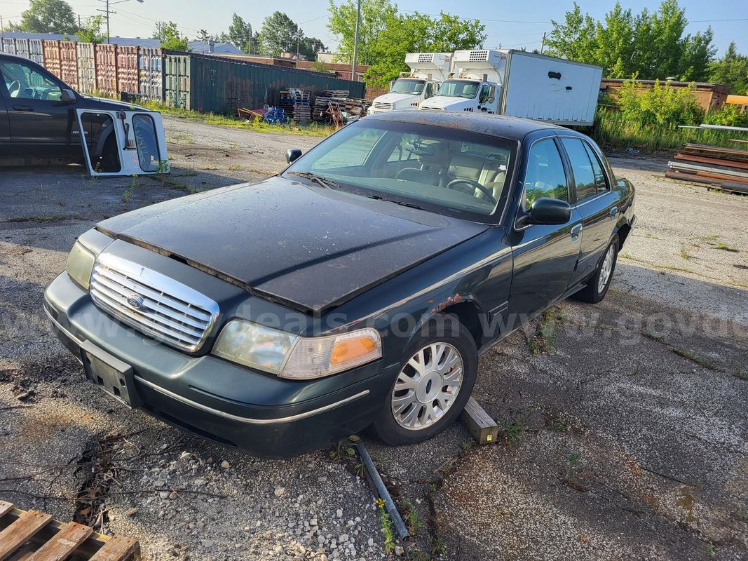 2003 Ford Crown Victoria