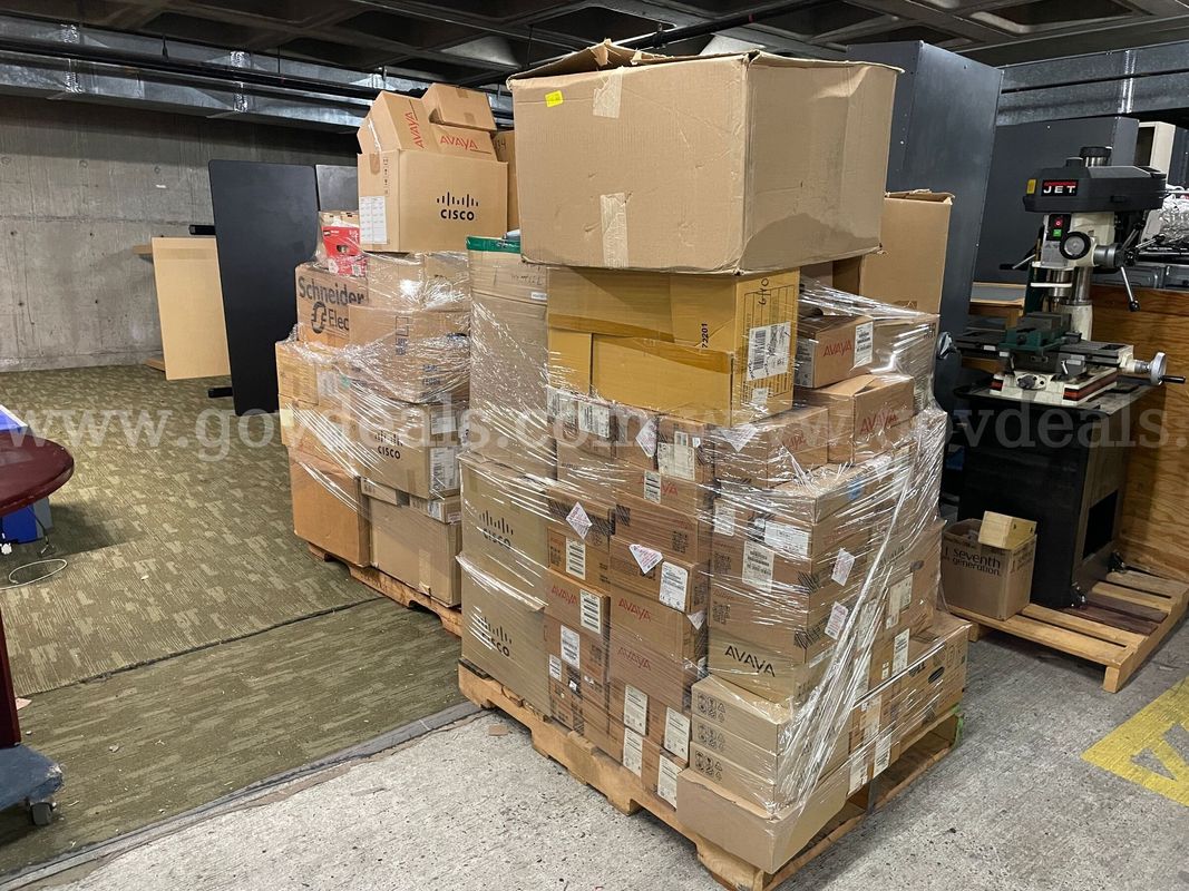 (2) Pallets of Avaya IP/Digital Desk Phones and Accessories