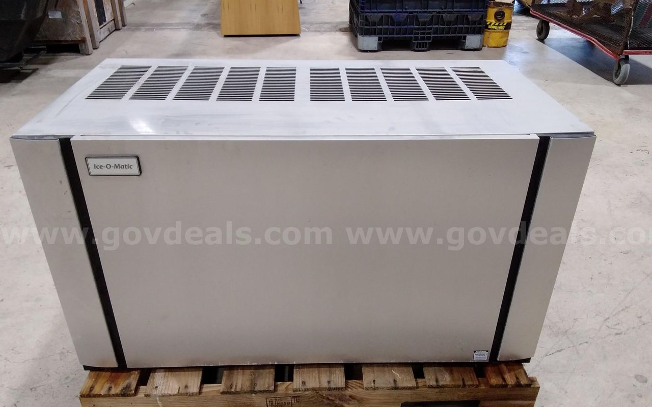 Ice-O-Matic Ice maker head. Model: CIM1446FA6. 208-230 volt, phase 1. Head only no bin.