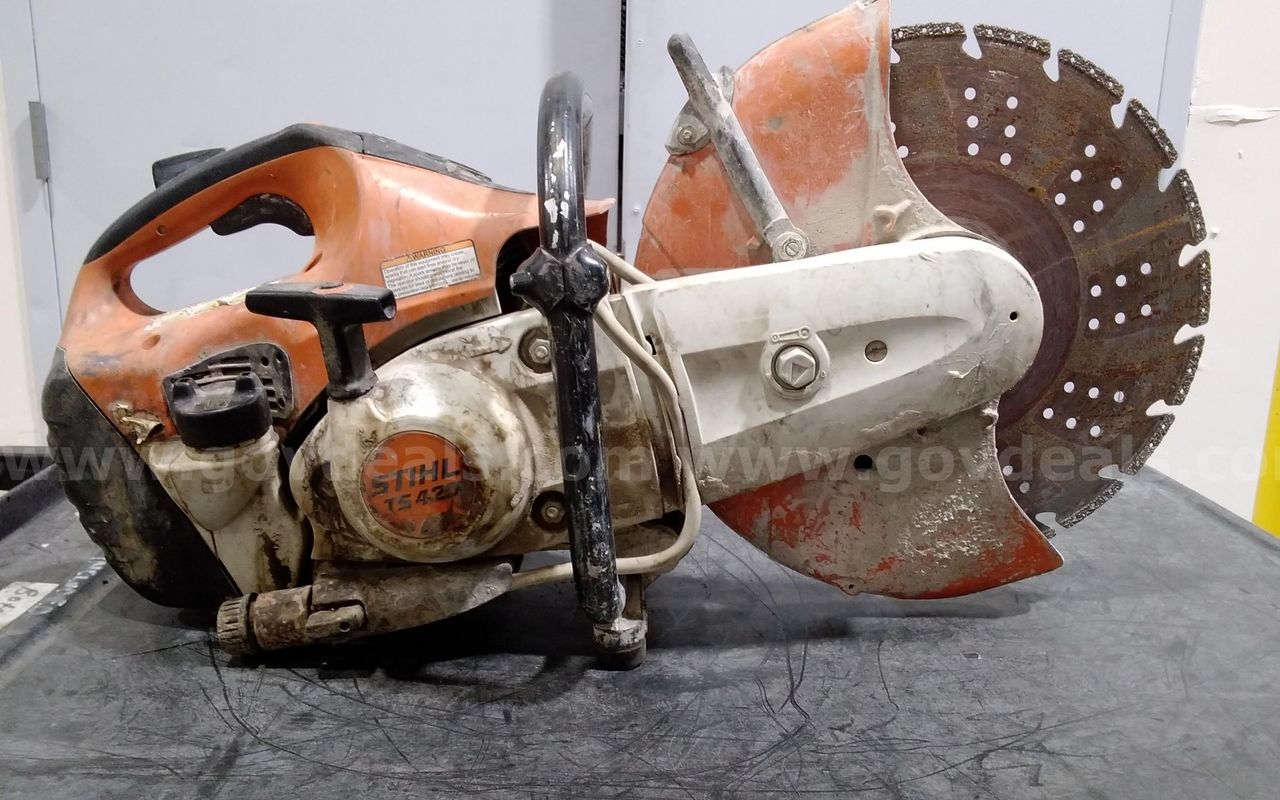 Stihl TS420 concrete cut-off saw, with blade.