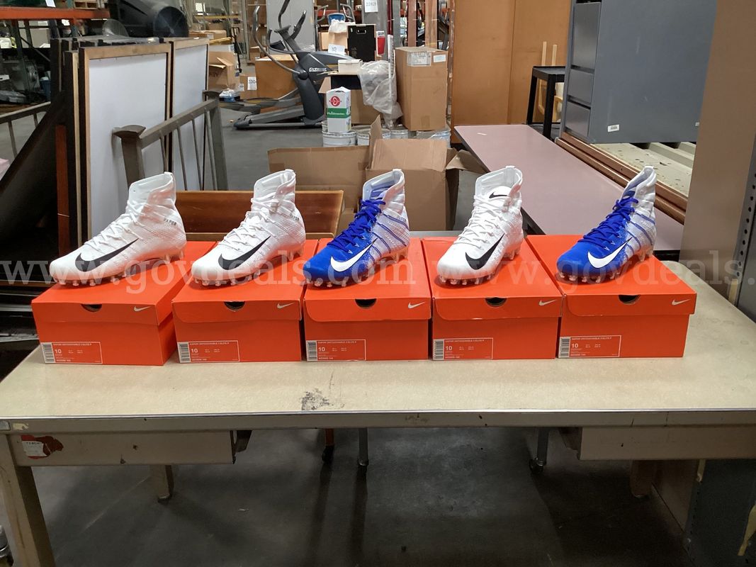 5 - Pairs of Size 10 Nike Cleats