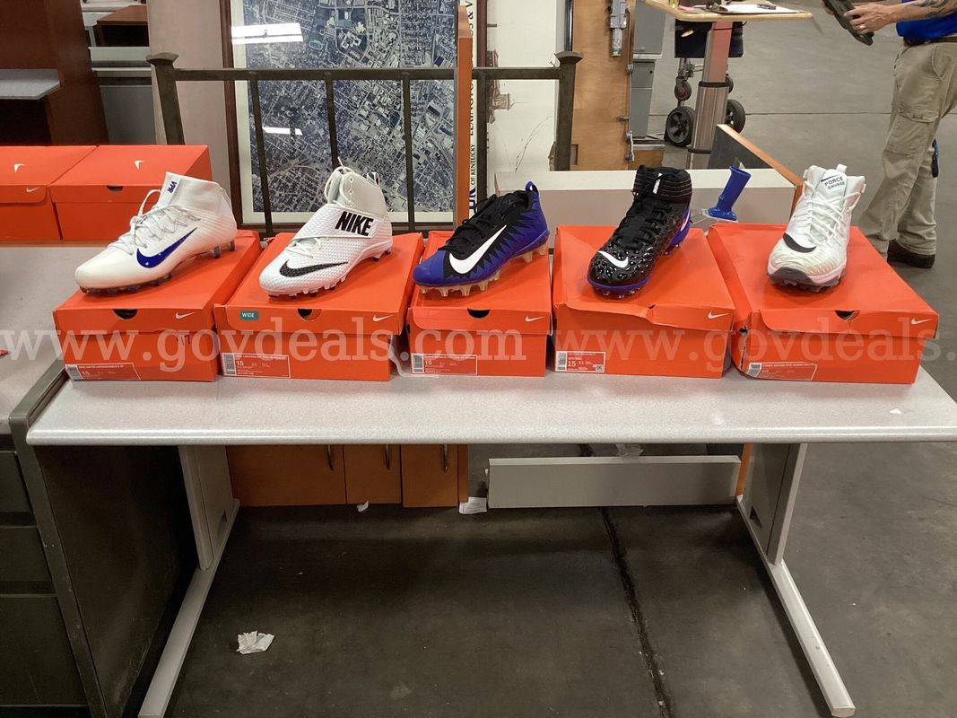 5 - Pairs of Size 15 Nike Cleats
