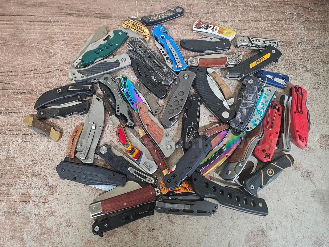 10lbs of Knives (Anchorage, AK)