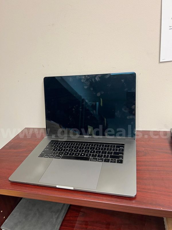 3 Macbook Pro's **NO Motherboards/HDD/SSD