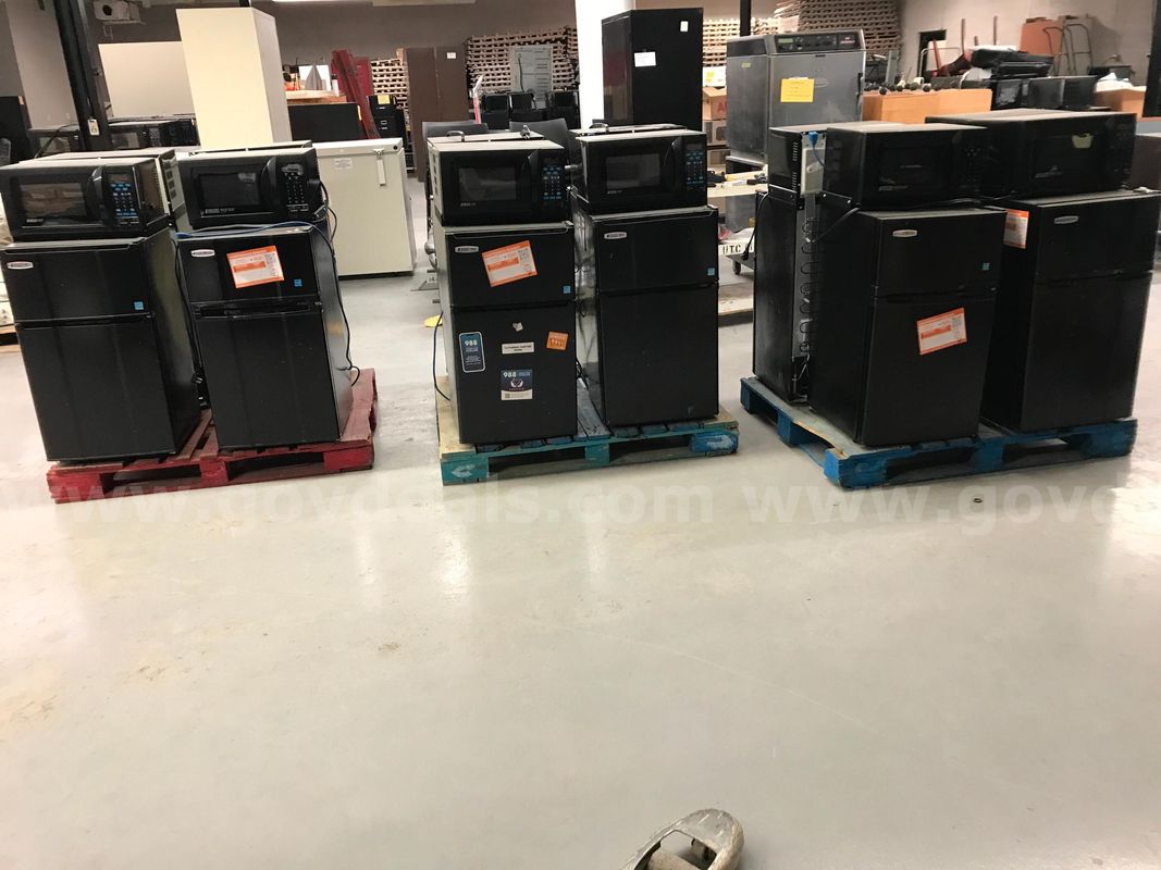 3 Pallets(12) Microfridges