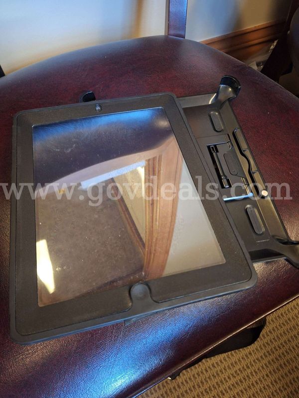 Various iPad Tablets 11 Total