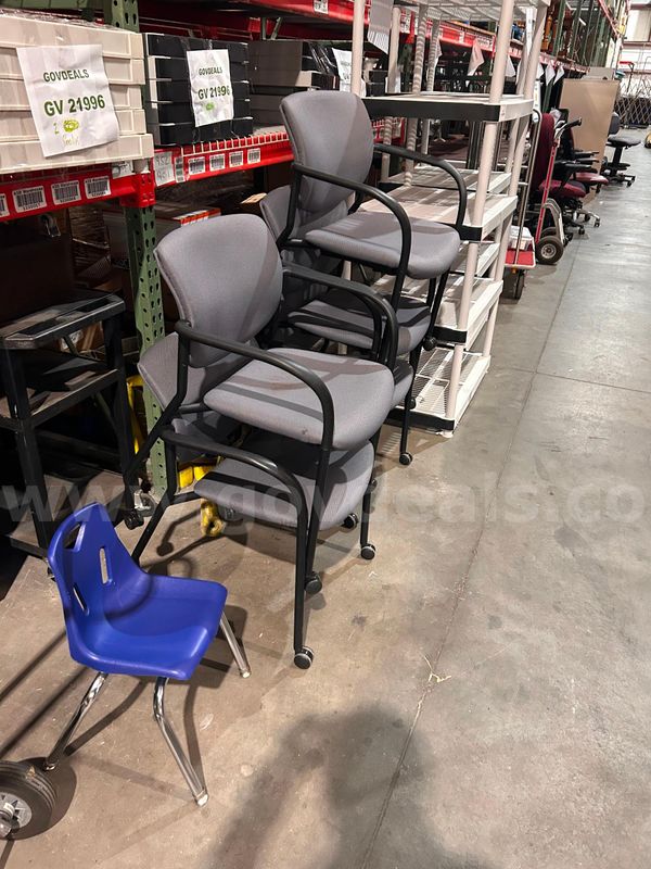 Rolling Chairs & Kid Chair