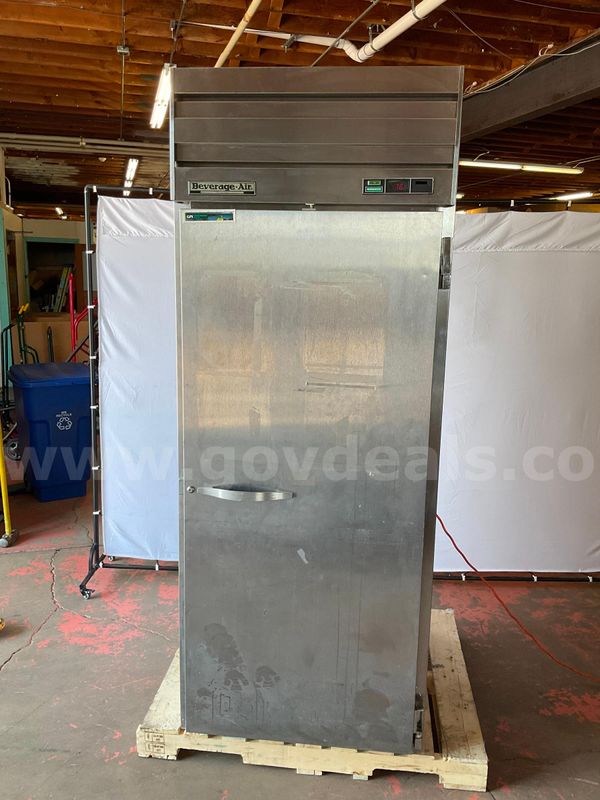 Beverage-Air Reach In Roll-In Refrigerator, Model PRI1-1AS, Powers On (Damaged Trim)