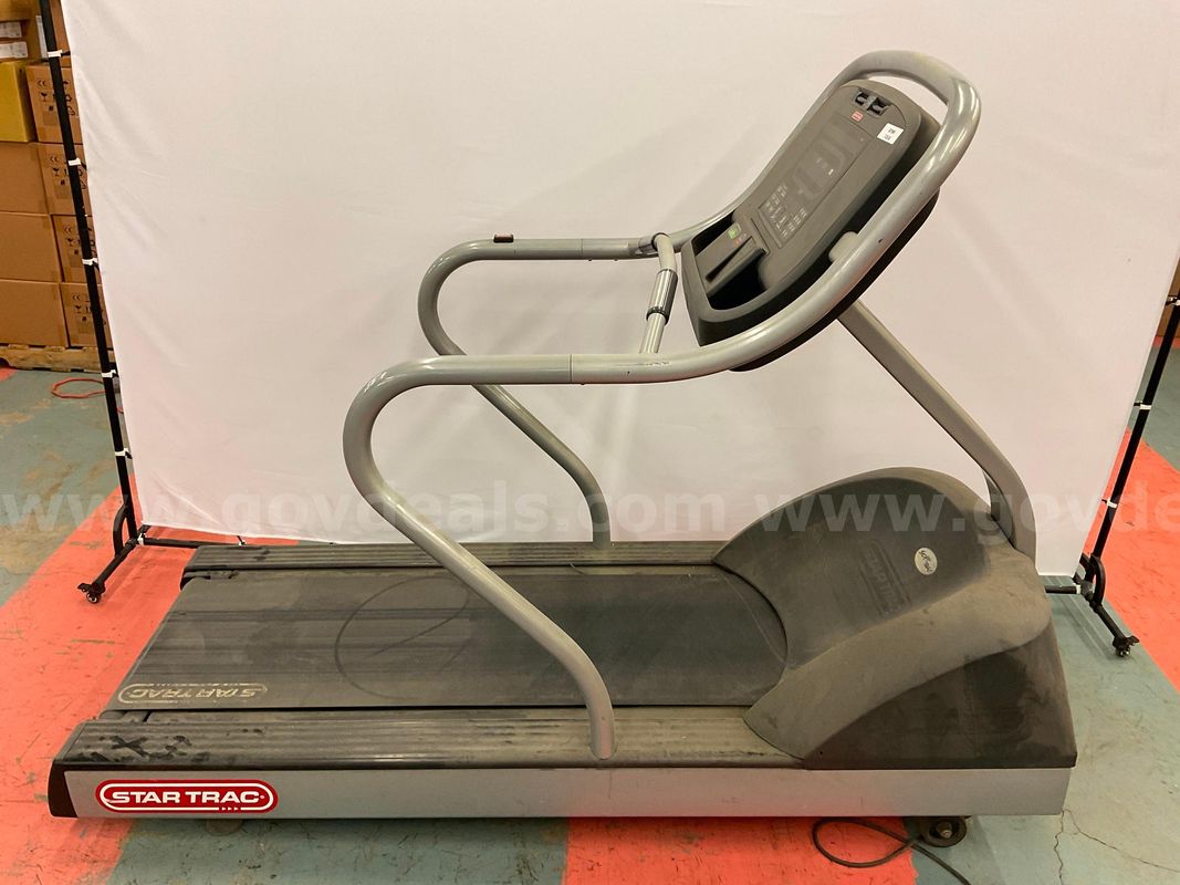 Star Trac E TR Treadmill, Model 9-9001-MPUSA0