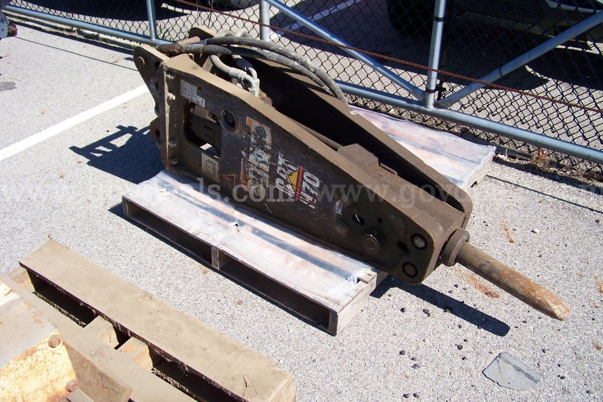 CAT H70 jackhammer
