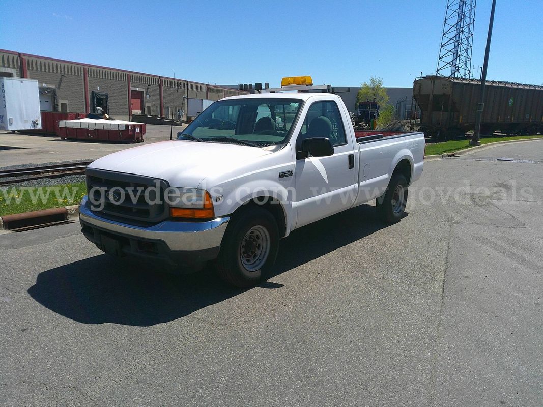 2001 Ford F-250 2 WHEEL DRIVE