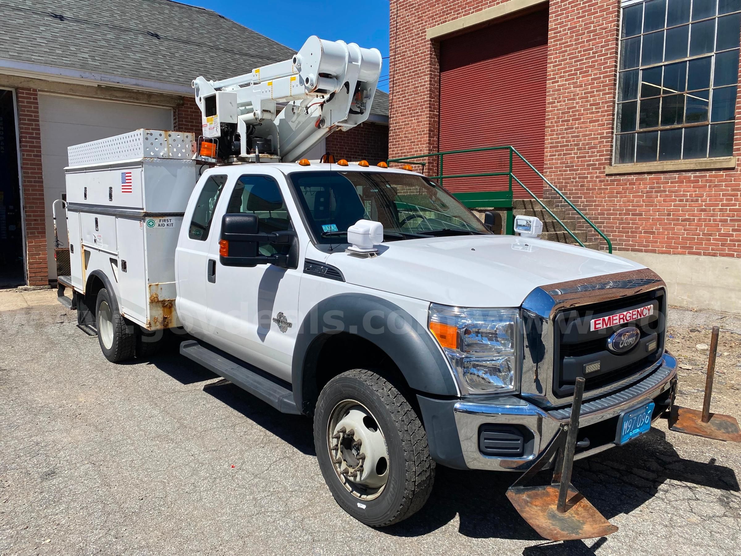 2016 Ford F-550 - Bucket Truck