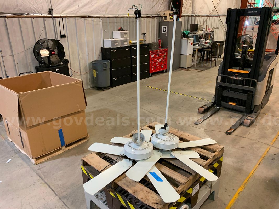 Pallet of Two Royal Pacific 52" Ceiling Fans  (ID #46262) (I3-6L) (26-1403-4) 84448