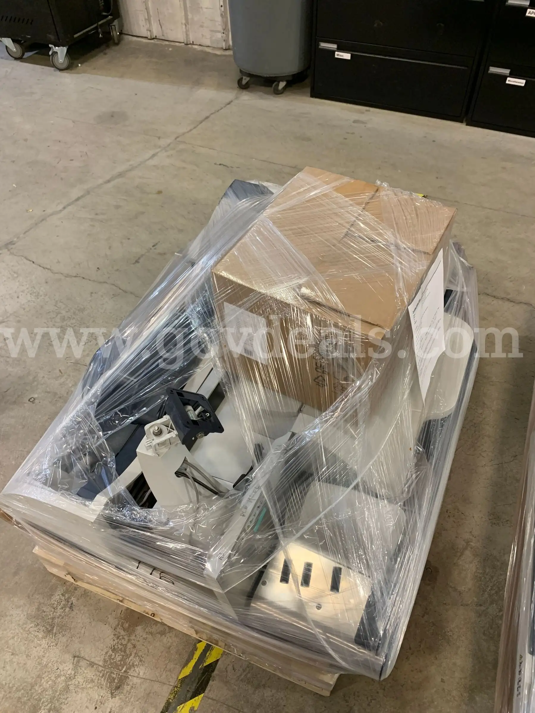 Pitney Bowes SendPro P3000 Meter Machine A-1 (ID# 46490) (H08-2LR) (26-1422-5) 179