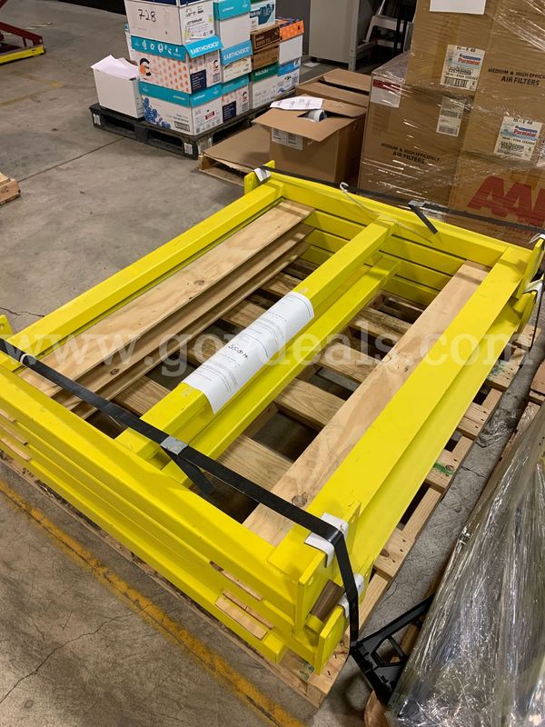 Pallet of CT. 4 Dock Rails (ID# 46538) (H06-1LR) (26-1353-1) 179
