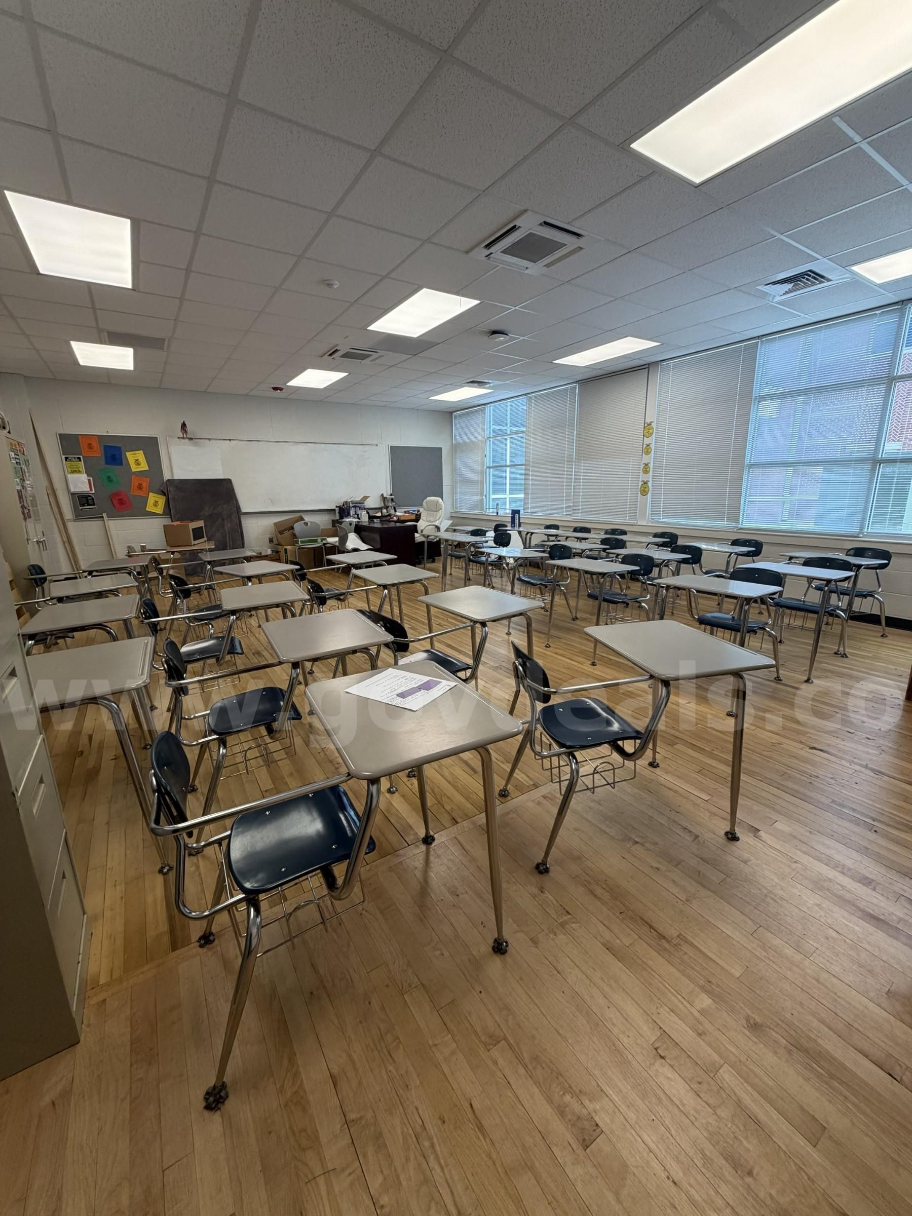 Lot# 10 - 25 Student Desks