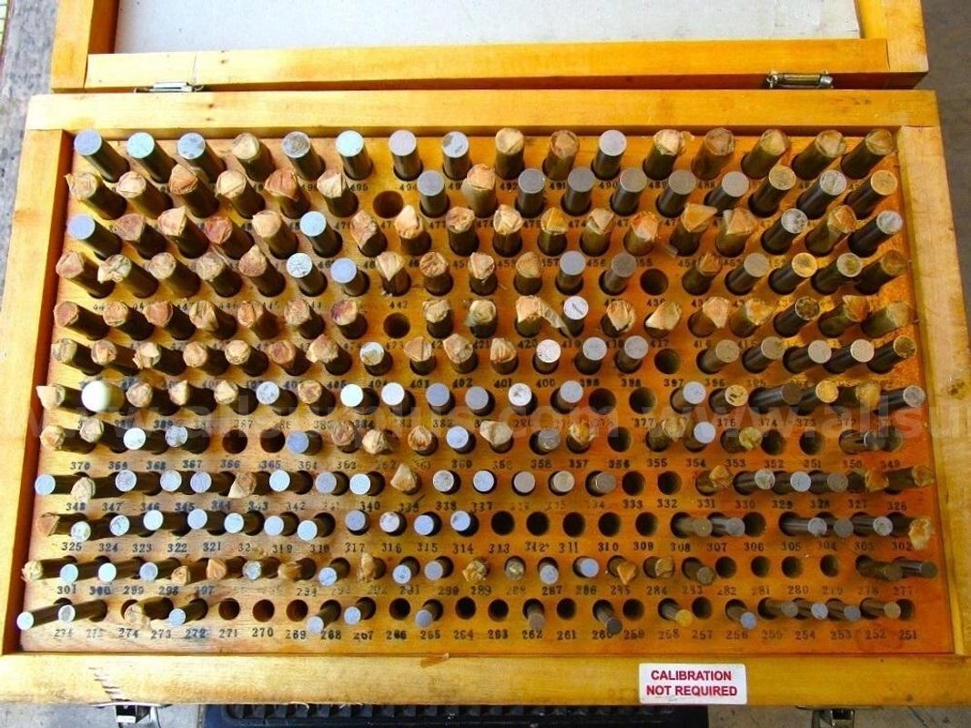 HDT Minus Pin Gauge Set Model H-2 .251 - .500 Steel Plug Gauge With Wooden Case Item Number: 042524-2SB (031026-1)