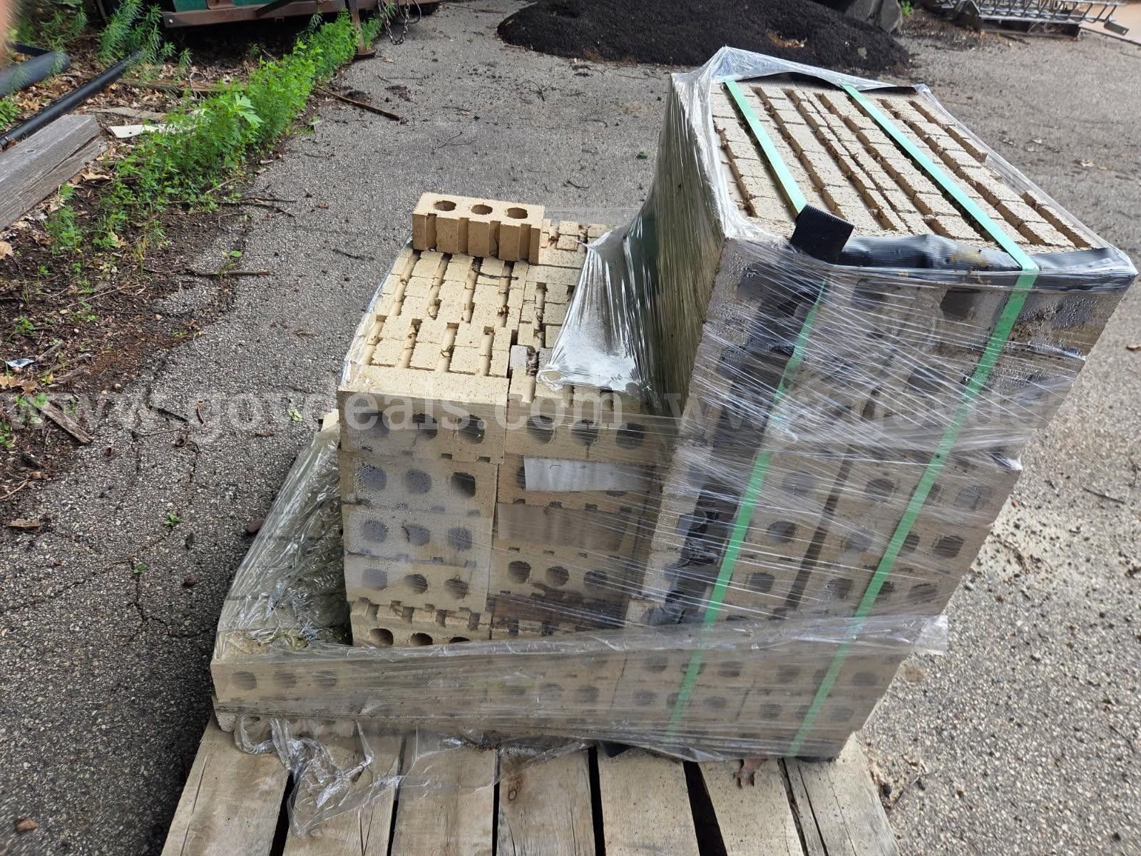 Bricks (Lot 4)