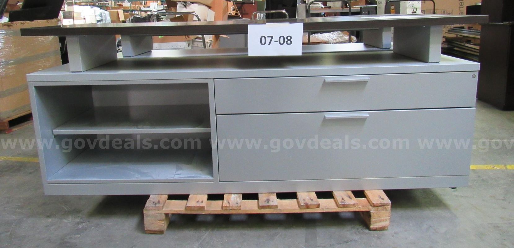 07-08 Metal Storage Cabinets