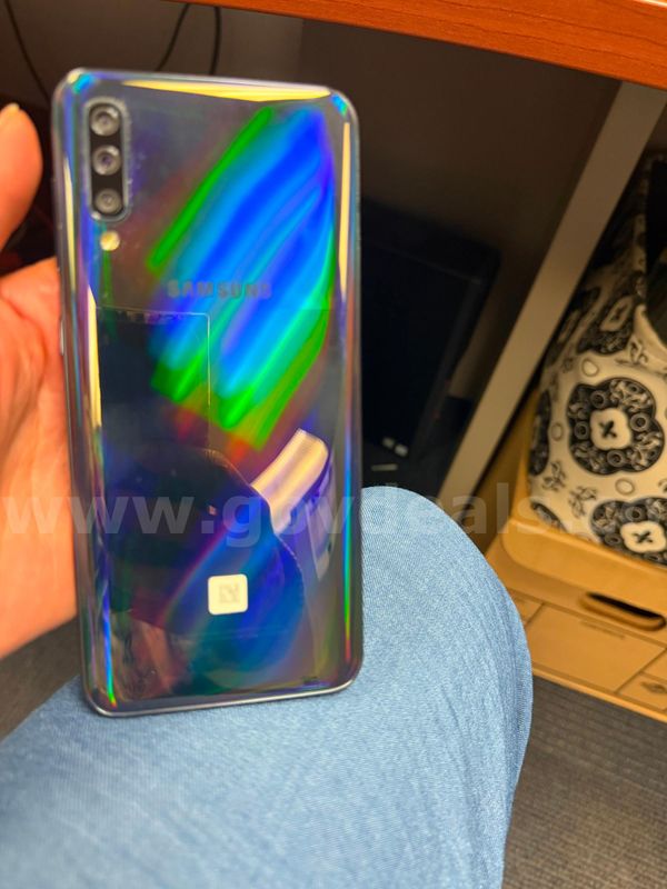 Samsung Galaxy A50 Phone #11