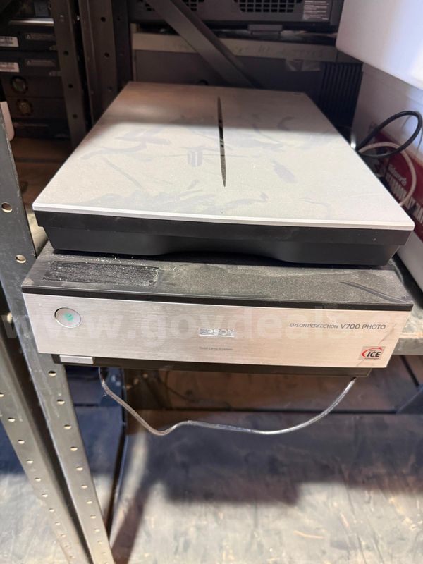 Epson Perfection V700 Photo Scanner