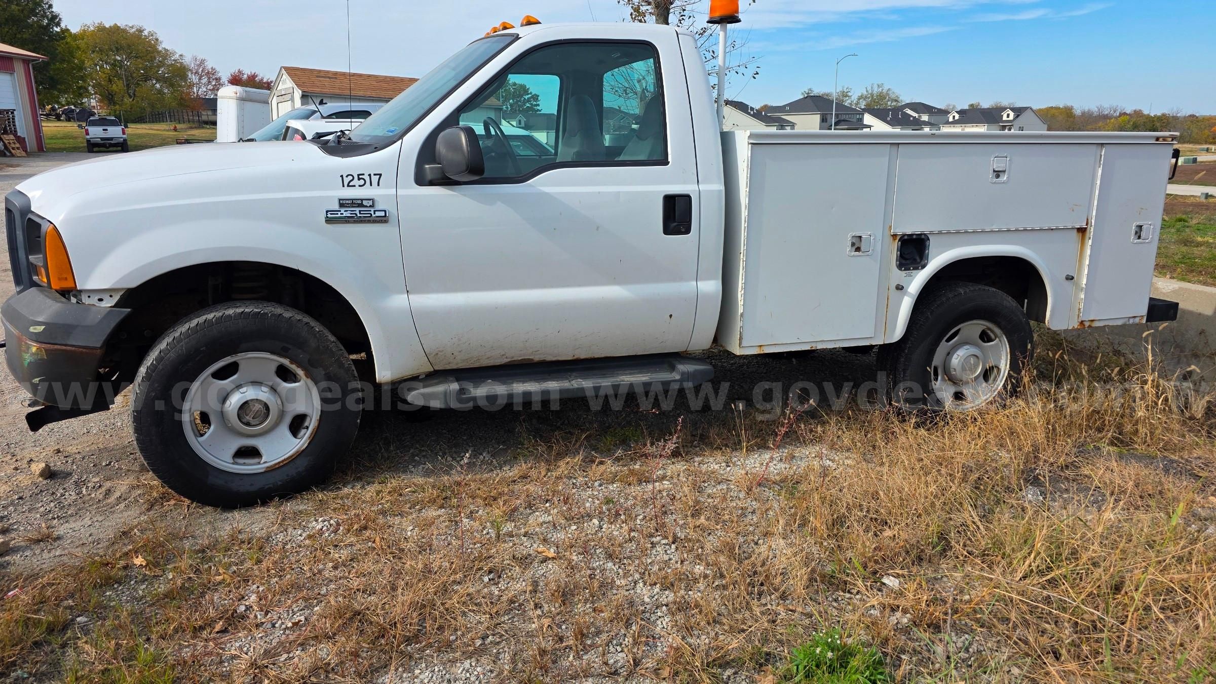 2006 Ford F-350 SD XL 4WD