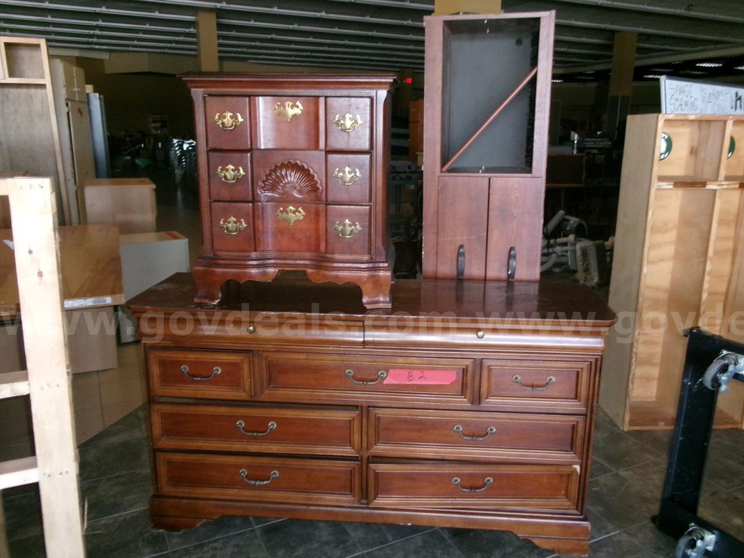 Dresser With Night Stand