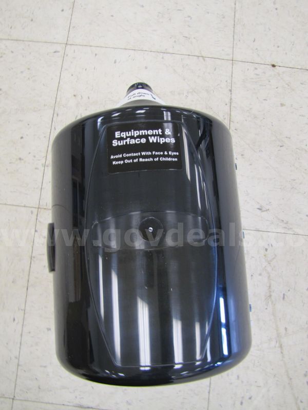 Cleaning wipe dispenser