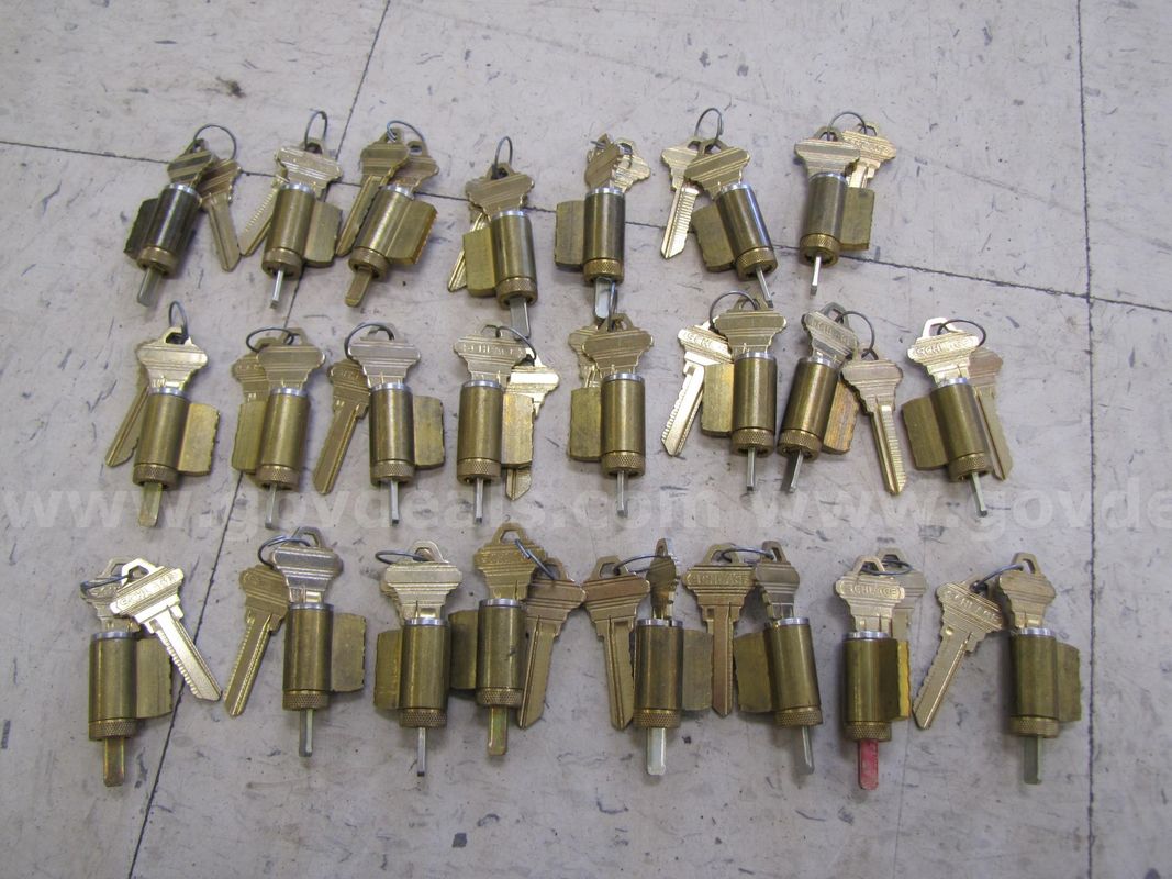Unidentified lock cores with keys