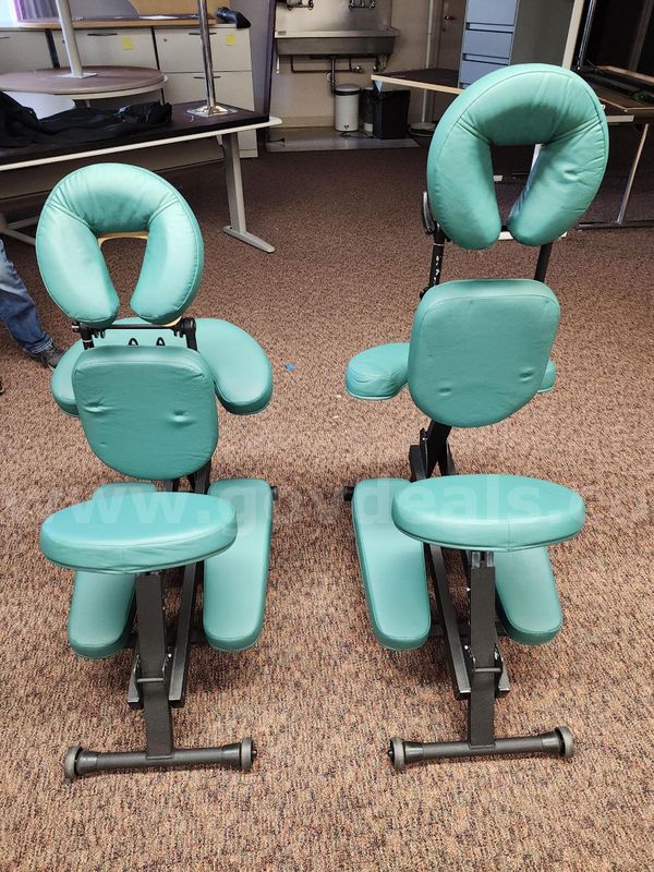 Earthlite Portable Massage Chairs with Carrying Case Quantity 2